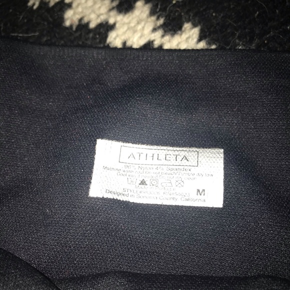 athleta high waisted spandex compression capris(M) - Picture 8 of 8